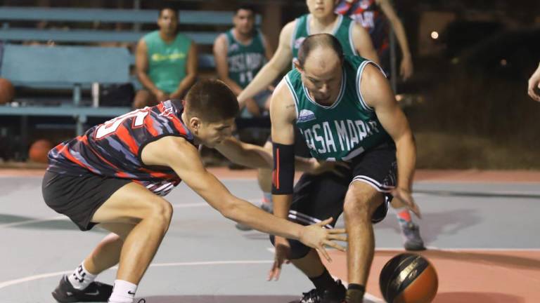 Emocionantes estuvieron las acciones del Torneo de Baloncesto Libre.
