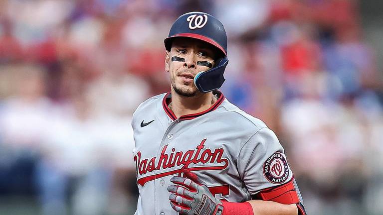 Joey Meneses no para de batear en su temporada de debut en las Grandes Ligas.