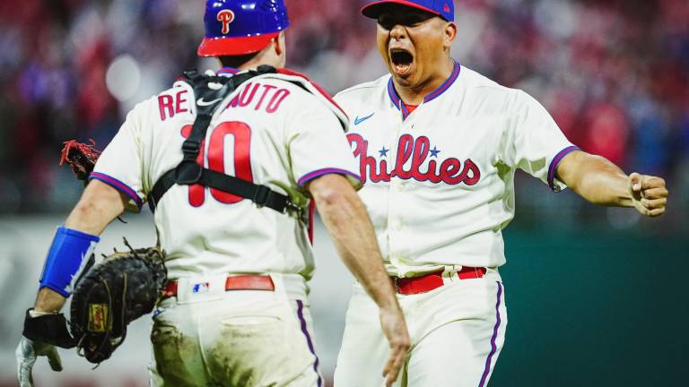 La euforia en los aficionados de Filadelfia es evidente y no se quieren perder el regreso de los Filis en la Serie Mundial.