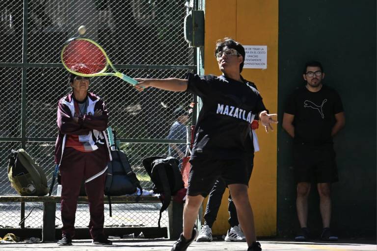 Mazatlecos Óscar Díaz y Maximiliano Guerra logran el triplete en frontón, en la etapa estatal