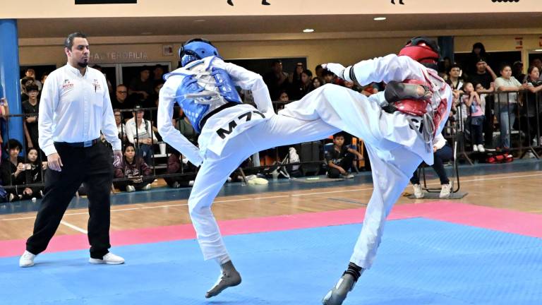 Los taekwondoínes mazatlecos dieron su mejor esfuerzo en la ronda estatal de los Juegos Conade.