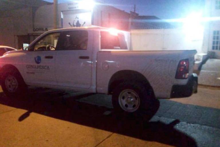Arrestan en Mazatlán, en supuesto intento de extorsión, a ex alto mando de Conapesca