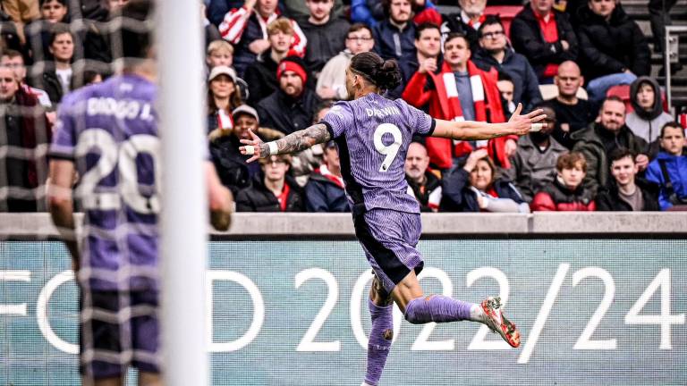Darwin Núñez celebra su gol.
