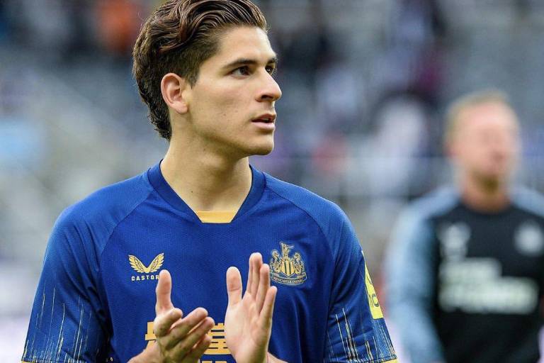 Santi Muñoz espera consolidarse con el Newcastle