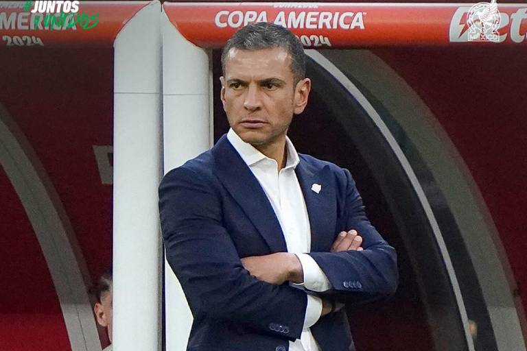 Lozano deja su continuidad en manos de los federativos; Davino lo ratifica