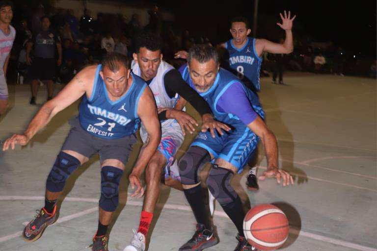Tímbiri levanta el título de Veteranos A, en Infonavit Playas