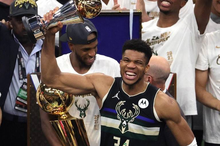 Bucks vencen a los Suns con noche mágica de Giannis Antetokounmpo y son campeones de la NBA