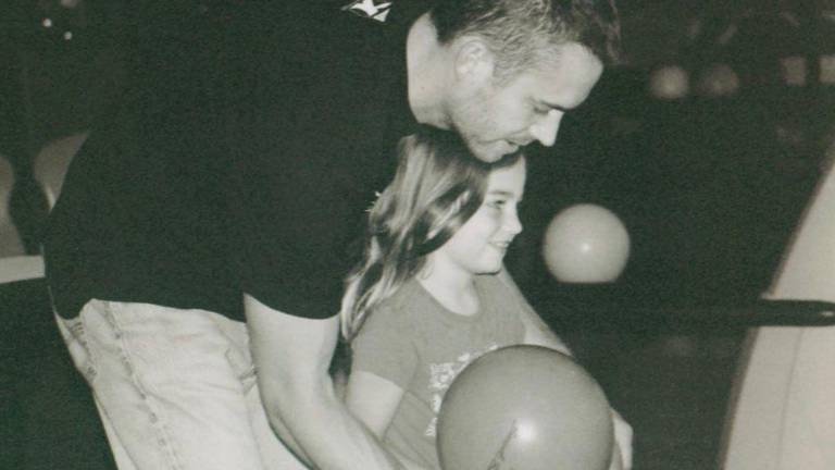 Meadow junto a su padre el actor Paul Walker.