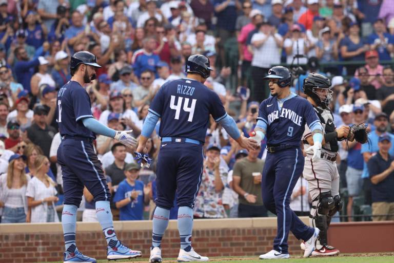 Jonrones de Robinson Chirinos y Javier Báez guiaron a Cachorros