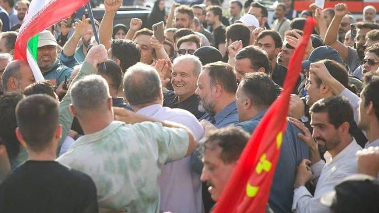 El Presidente Masoud Pezeshkian afirmó que Irán resistió la ofensiva israelí y que el conflicto terminó con una tregua.