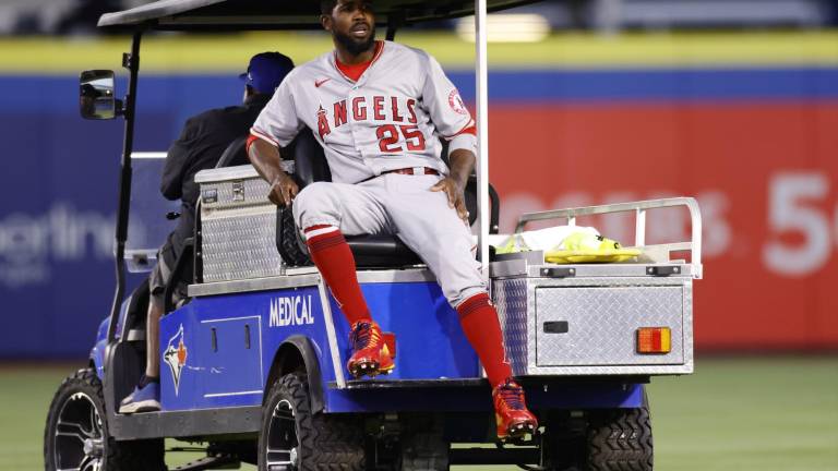 Dexter Fowler se desgarró la rodilla.