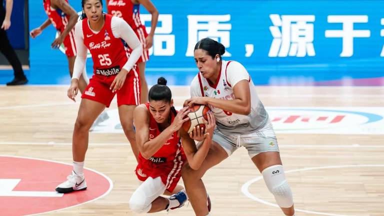 La mazatleca Mariana Valenzuela (der.) fue la mejor jugadora de la Selección Mexicana.