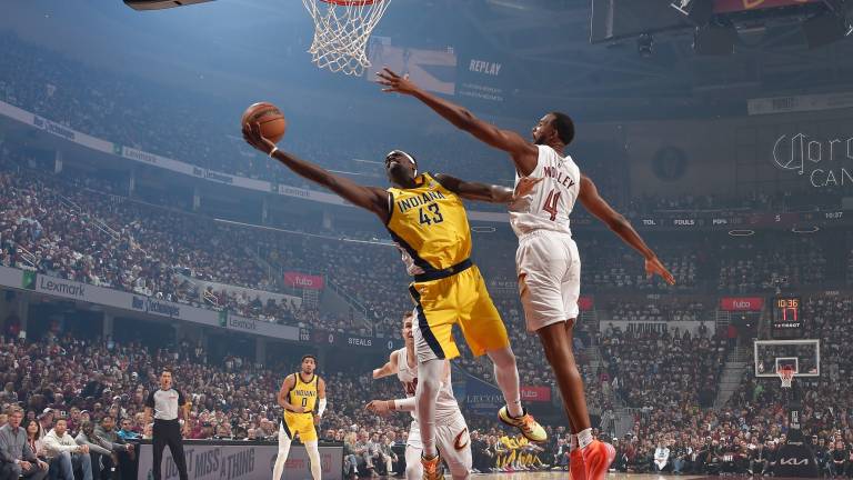Indiana Pacers gana el primero de la serie a Cavaliers.