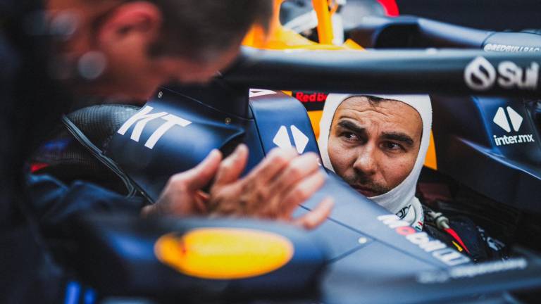 Sergio “Checo” Pérez buscará este sábado mejorar en la qualy.