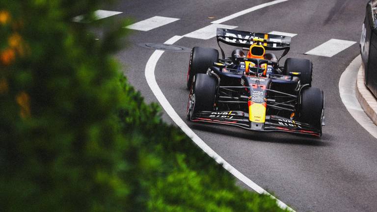 Sergio “Checo” Pérez la tendrá difícil este domingo.