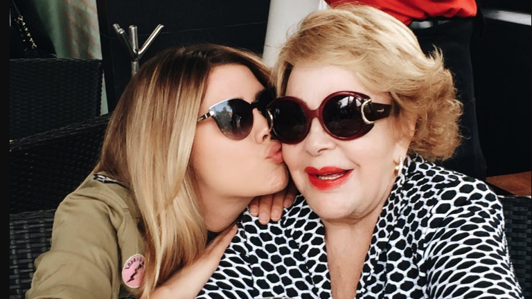 Michelle Salas y Silvia Pinal.