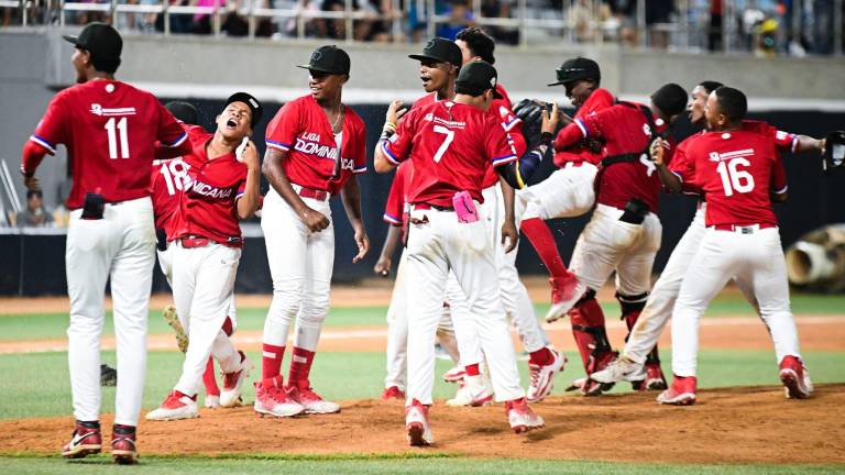 Dominicana retiene el título.