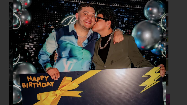 Eduin Caz sorprende a su asistente con un gran regalo.
