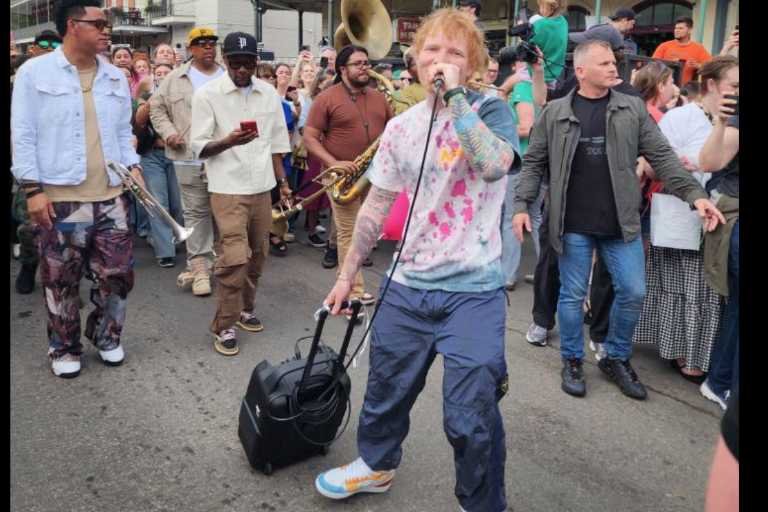 Sorprende Ed Sheeran a sus fans con nuevo tema en las calles de Nueva Orleans