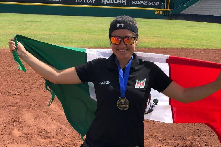 Sinaloense Karime Flores es distinguida por Femebe