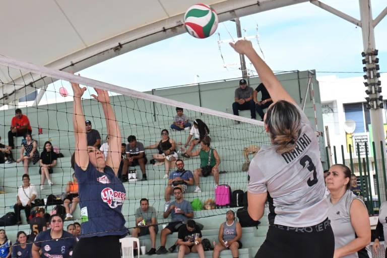 Selección Mazatlán impone la casa en Circuito Sinaloense de Voleibol