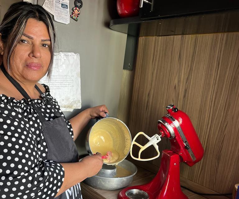 $!Martha Angélica Zataráin Loza es una repostera experimentada de Mazatlán.