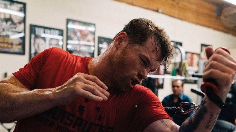 Saúl “Canelo” Álvarez se pone los moños.