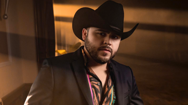 Gerardo Ortiz llega con tema dedicado al desamor titulado Ahí no era.