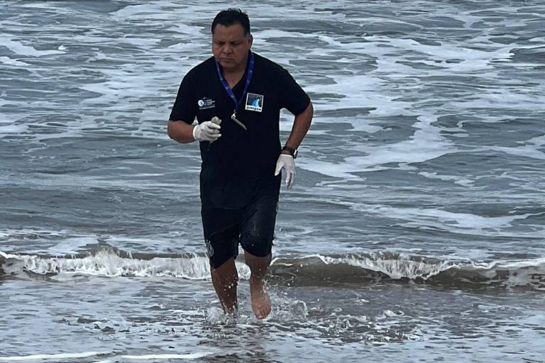 Se suma JUMAPAM a la revisión de la calidad del agua en la playa de Olas Altas