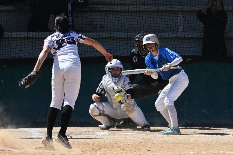 Se preparan softbolistas mazatlecas rumbo a la etapa estatal de Juegos Conade