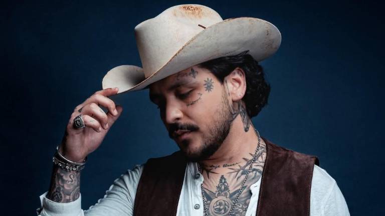 Christian Nodal estrenó su nueva canción la cual viene con una serie de promesas por parte del intérprete.