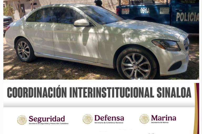 Recuperan un vehículo robado de la marca Mercedes-Benz en la colonia Costa del Sol, en Culiacán