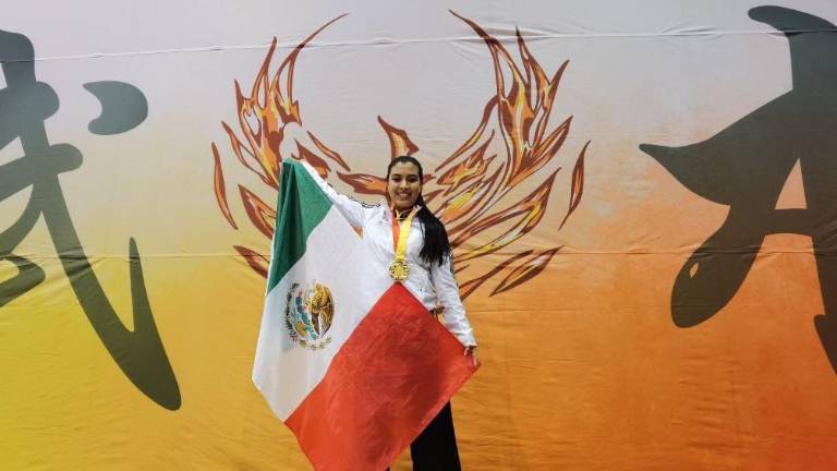 Karla Fernanda García Gil sube a lo más alto del podio.