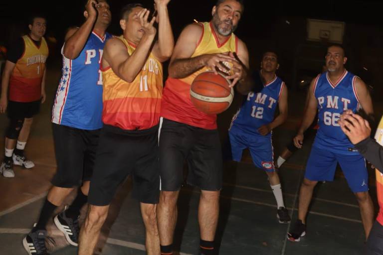 Deja escapar juego Chucky’s Boys en el Torneo Veteranos