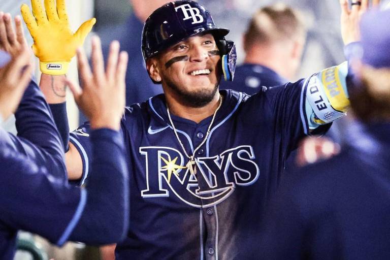 Isaac Paredes luce su poder y Rays iguala serie en Anaheim