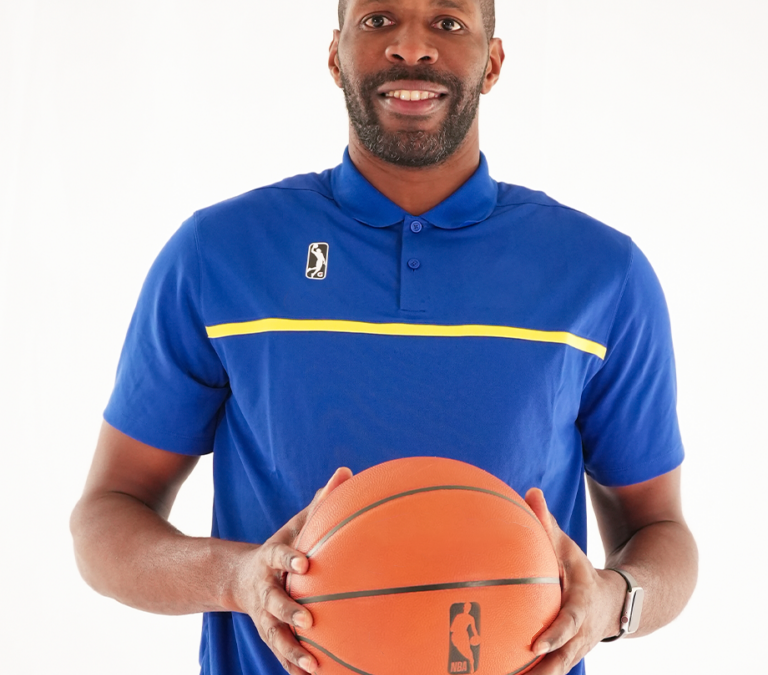 $!Venados Basketball tiene nuevo coach, Derrick Allen