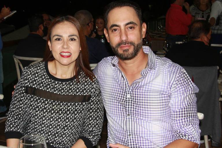 Estrenan terraza en el Country Club de Culiacán