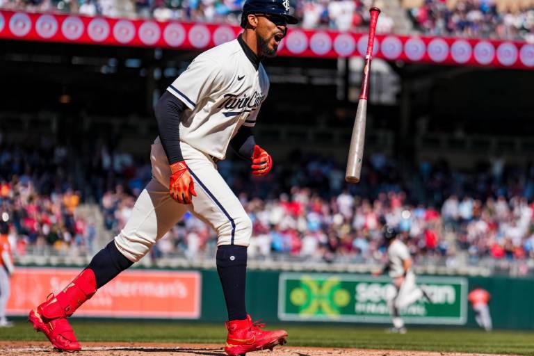 Minnesota tunde a Houston con jonrones de Buxton y Farmer