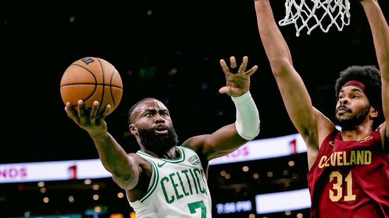Jaylen Brown logró anotar 25 puntos ante los Cavaliers.