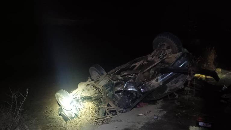 Un hombre joven muerto y otro lesionado dejó un choque sobre la carretera Escuinapa-Teacapán.