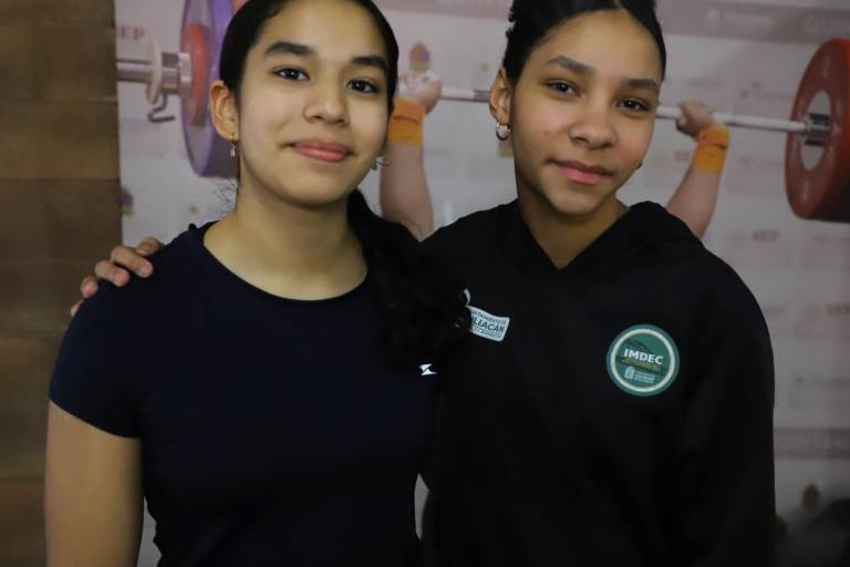 Camila Hernández y Karla Gómez, listas para su debut en una fase Estatal en Levantamiento de Pesas