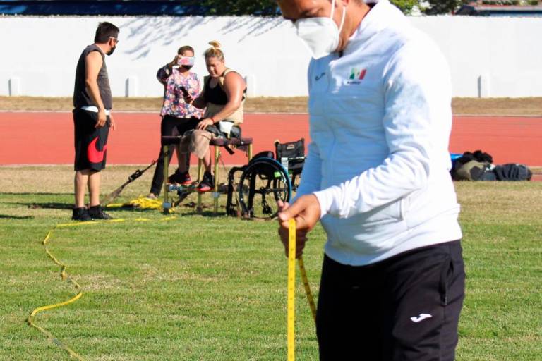 Listos la mazatleca Rosa María Guerrero y su entrenador, Juan Castellanos, para Grand Prix de Para Atletismo