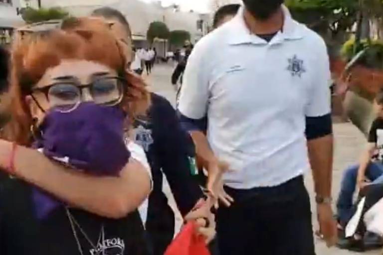 ‘Ahorcan’ Policías municipales de Mazatlán a menor de edad en manifestación feminista
