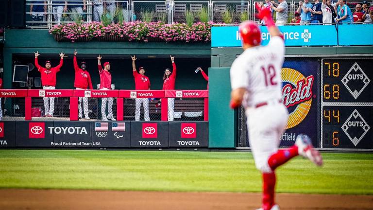 Kyle Schwarber pegó cuadrangular para los Filis, que sumaron su cuarto triunfo consecutivo.