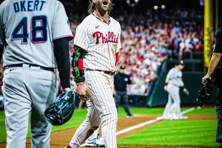 Con un Zack Wheeler ponchador, Filis vence a Marlins al abrir serie de comodín