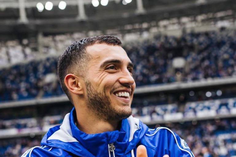 Luis Chávez vuelve a Rusia en grande: golazo en goleada del Dinamo Moscú