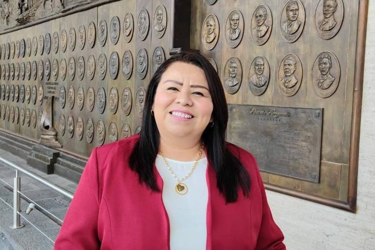 Diputados federales denuncian hackeo de su WhatsApp; realizan extorsiones a sus nombres