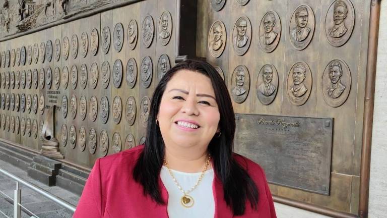 Yadira Marcos, es una de los Diputados federales de Morena, señalaron que a partir del hackeo se empezaron a realizar extorsiones mediante sus números telefónicos.