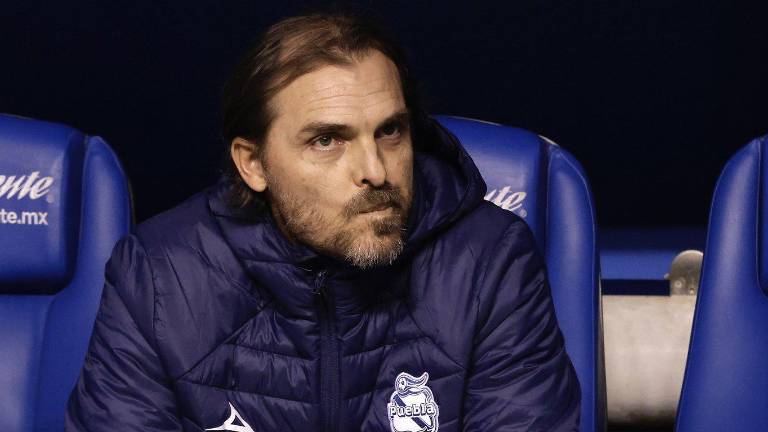 Andrés Carevic deja de ser entrenador de Puebla.