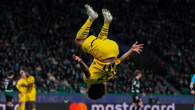 Karim Adeyemi puso el 3-0 que parece sentenciar la serie en favor del Borussia Dortmund.